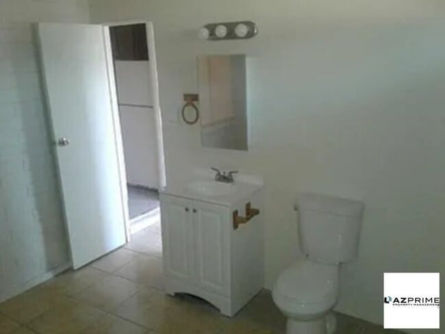 Photo - W Vernon Ave