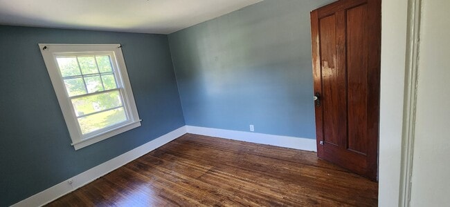 Photo - 273 Spruce Ave