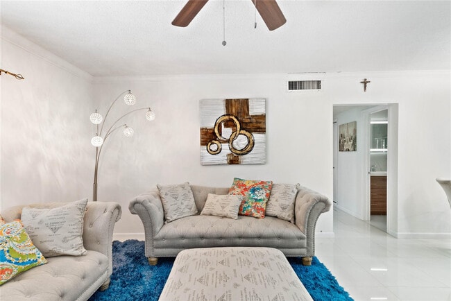 Photo - 2151 NE 68th St