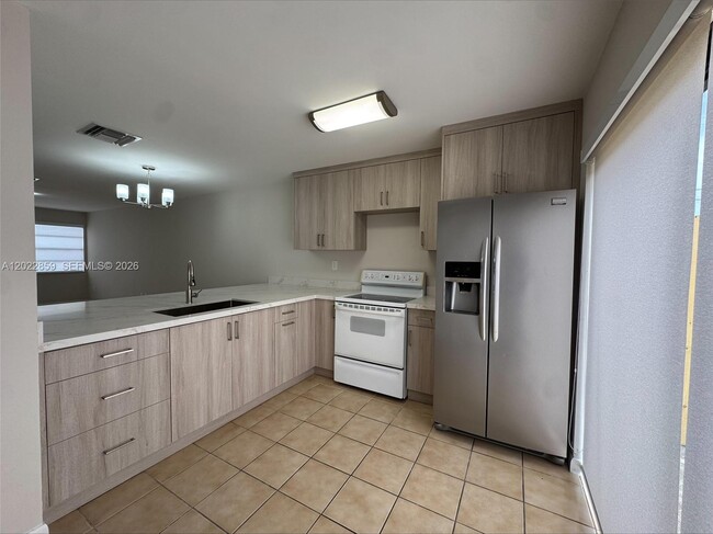 Photo - 10904 NW 7th St