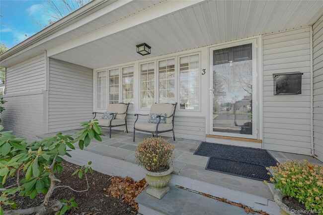 Photo - 3 Old Town Ln