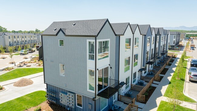 Building Photo - Lupine Longmont Rental