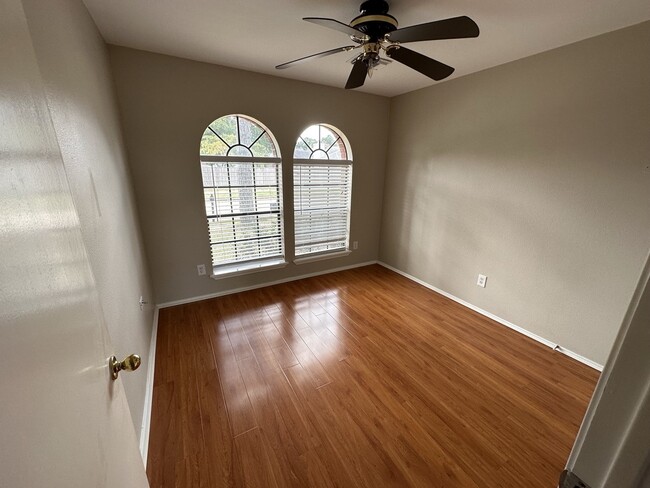 Photo - 21906 Calderbrook Dr