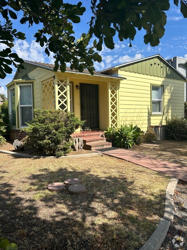 Building Photo - North Park 2/2+ Bonus room, garage and rea... Rental