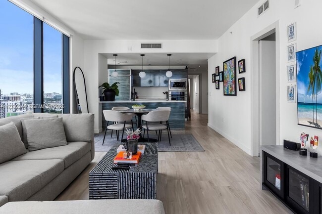 Photo - 460 NE 28th St Unit 2008