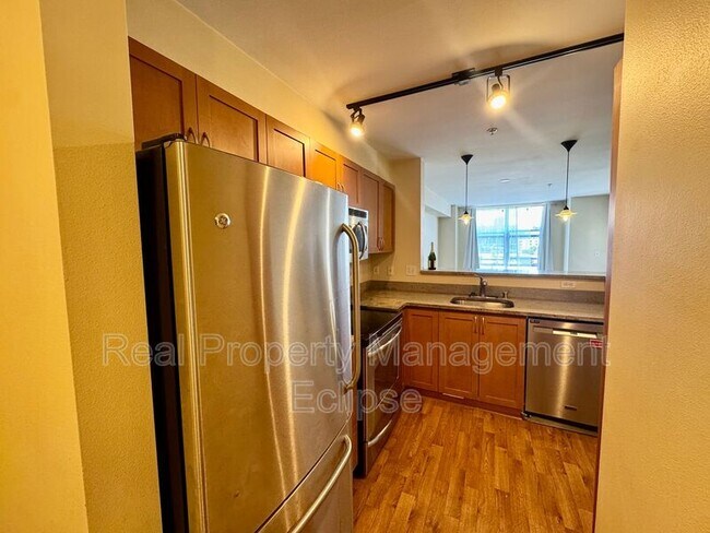 118 107th Ave NE Unit B114