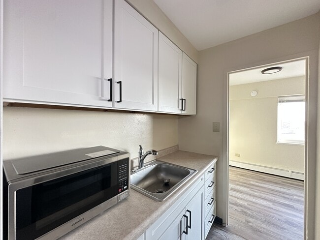 Photo - 1400 Chicago Ave Unit 208