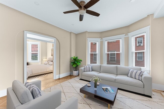 Building Photo - 926 17th St Unit 2