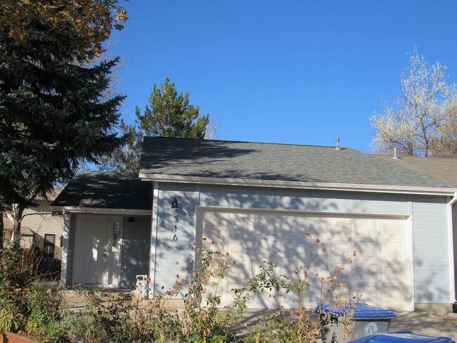 Ranch Plan with attached garage - 316 Challenger Pl Townhome