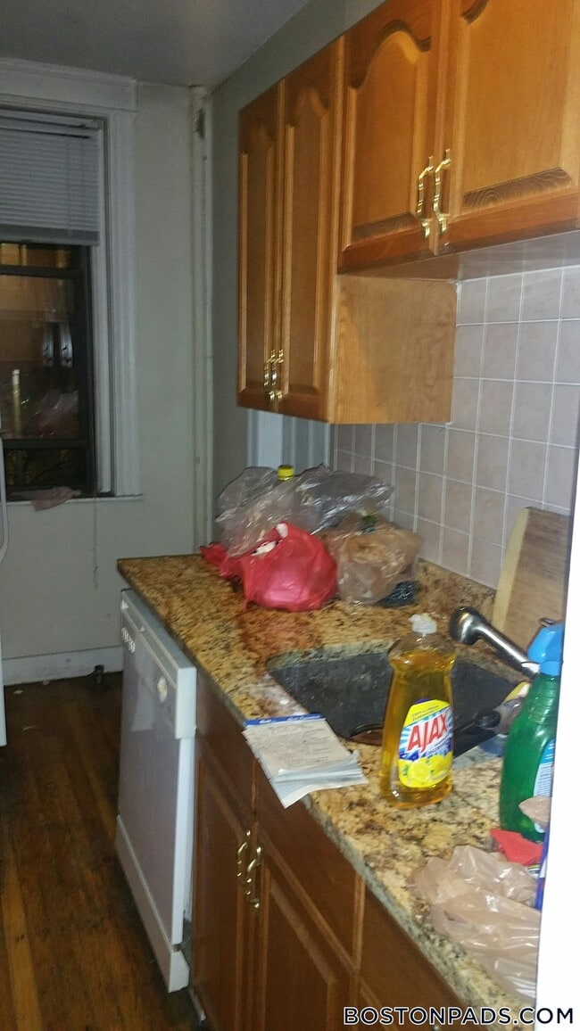 Photo - 56 Queensberry St Unit 6