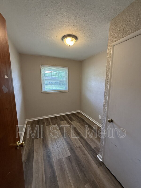 Photo - 10515 Renfrew Dr