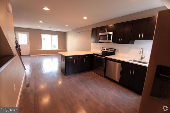Building Photo - 1715 Cecil B. Moore Ave Unit 1 Rental