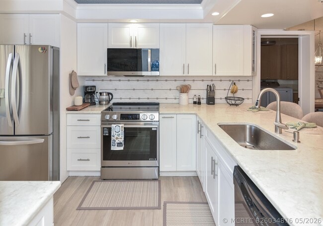 Building Photo - 901 Seafarer Cir Unit 302
