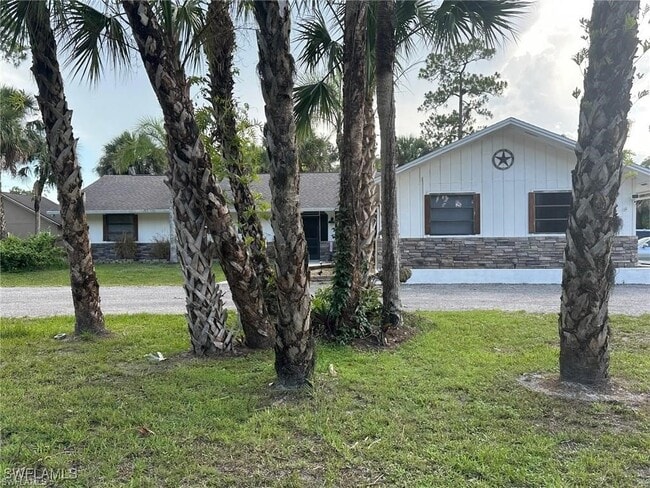 Building Photo - 545 9th St NW