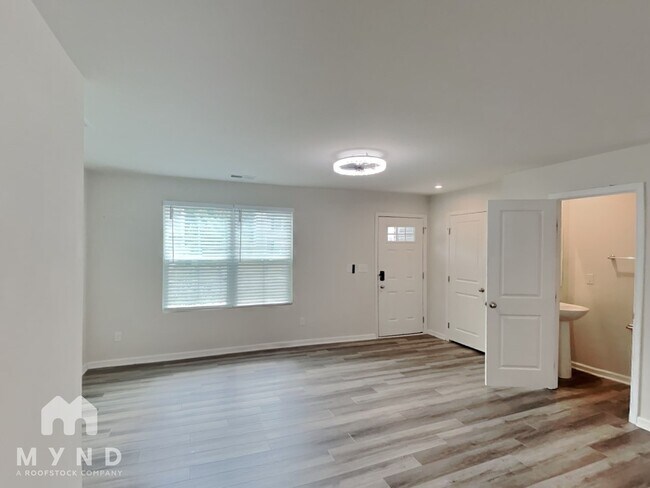 7013 Ludell Ln