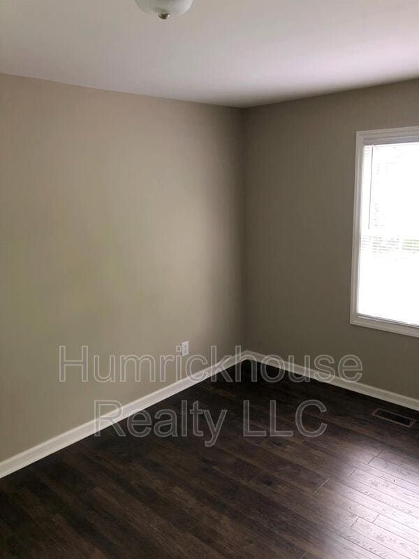 Photo - 182 Fern Ave SW