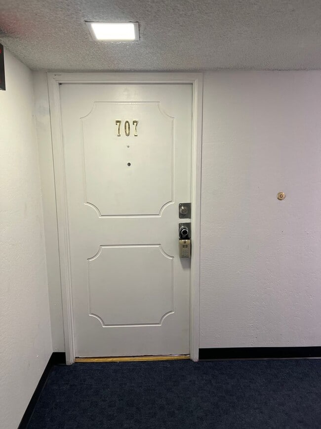 Photo - 2 Bedroom Condo at the Wimbledon Tennis Club Community