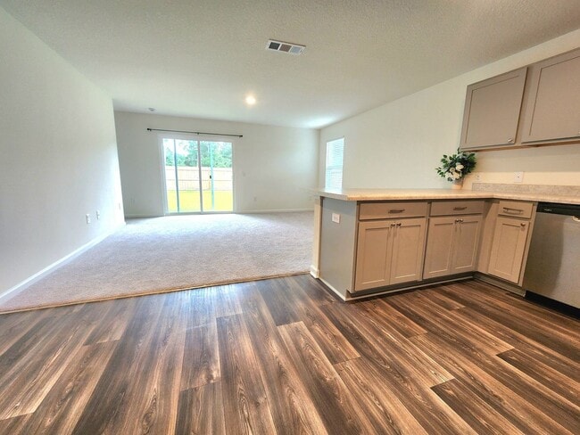 Photo - 7840 Maxton Rd
