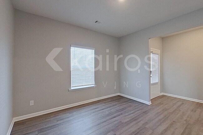 Photo - 3470 Bridgewood Dr