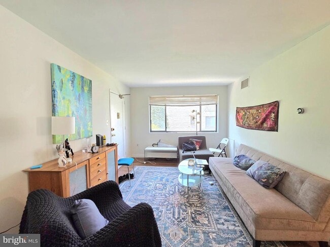 Photo - 3821 Davis Pl NW Unit 3