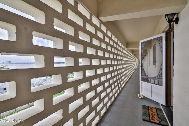 Photo - 2711 N Halifax Ave Unit 789