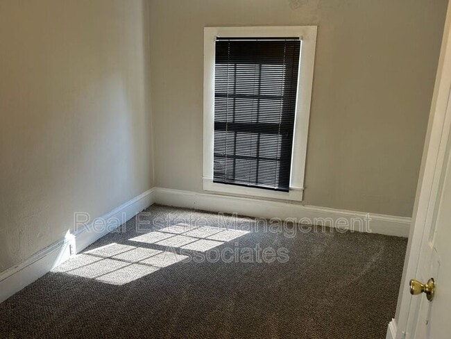 Photo - 329 E Tinsley St
