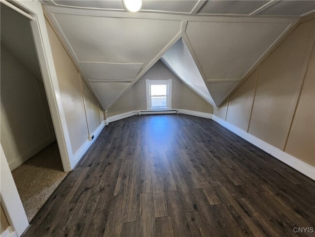 Photo - 927 State St