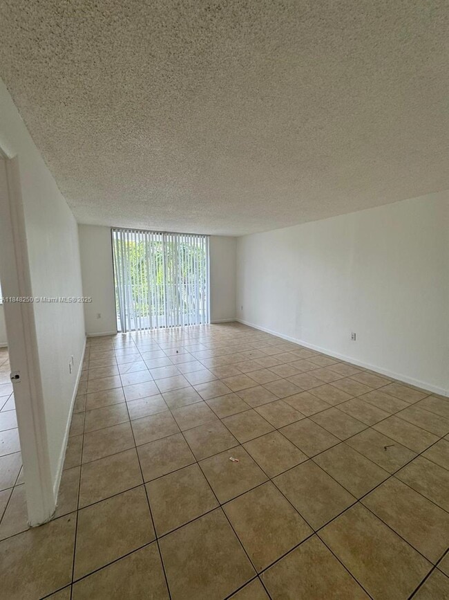 Building Photo - 496 NW 165th St Unit D-308 Rental