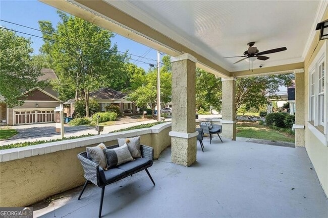Photo - 805 Holmes St NW