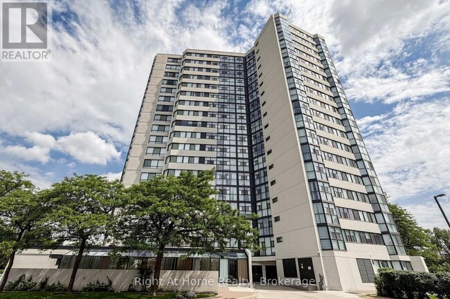 Photo - 1360 Rathburn Rd E Unit 1509
