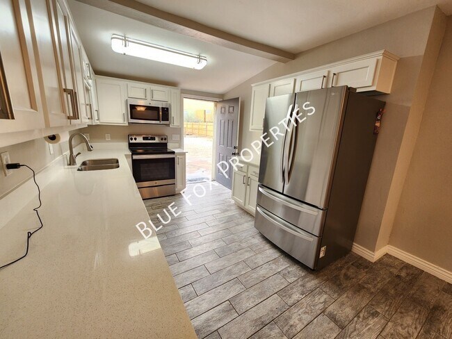 Photo - 619 S Highland Ave