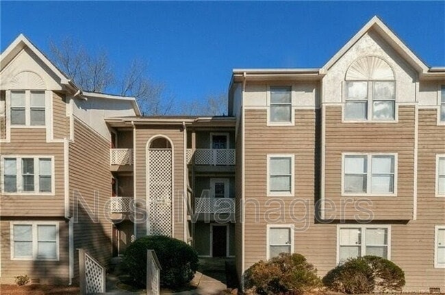 Building Photo - 1018 Wood Creek Dr