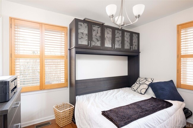 Photo - 7 Washington Ave