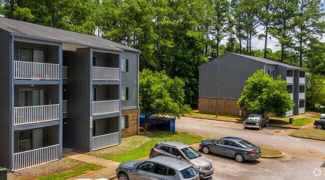 Pine Knoll Apartments