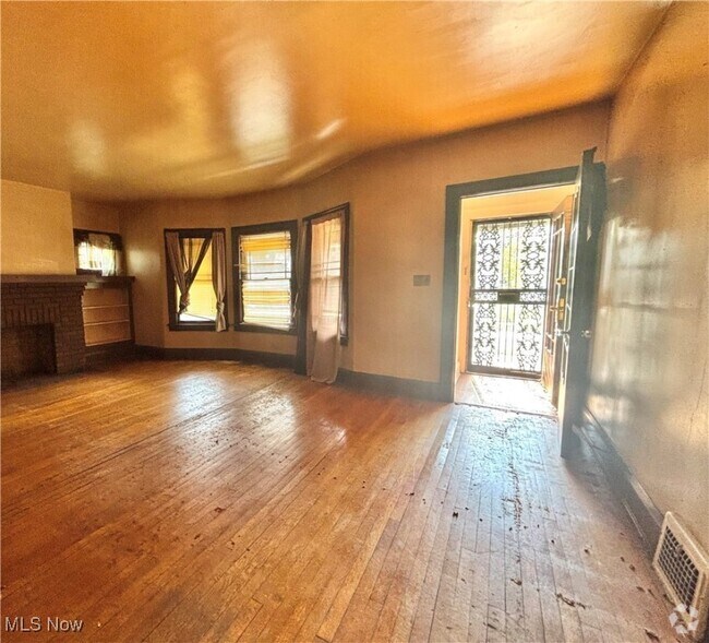 Building Photo - 1247 E 137th St Unit DN Rental