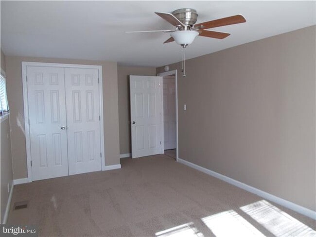 Photo - 660 Windsor Ave