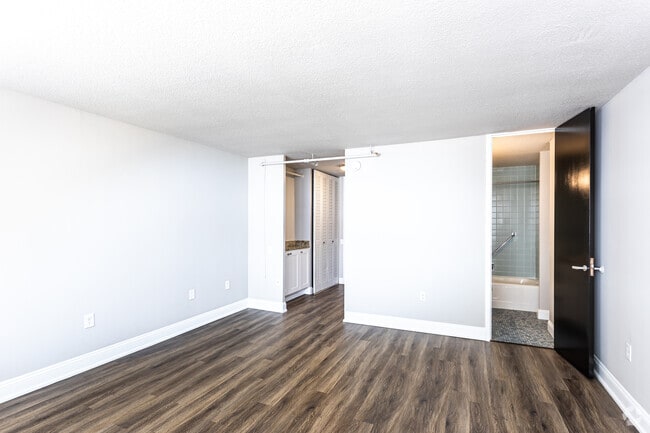 Studio - 340 SF