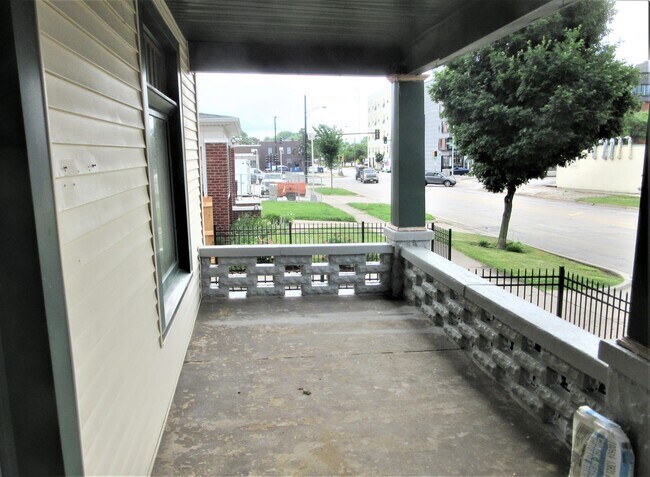 Photo - The Dodsworth