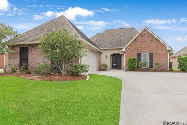 Photo - 10743 Hillbrook Ave