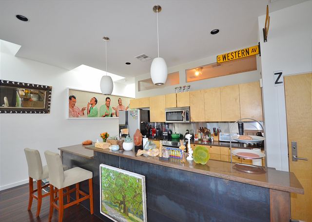 Kitchen - 508 E 53rd St Unidad 201 Rental