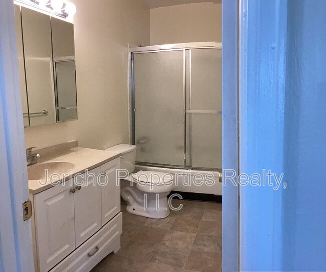 Building Photo - 4729 Routt St Rental