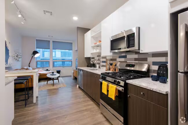Building Photo - 5 Glassworks Ave Unit 2-665 Rental