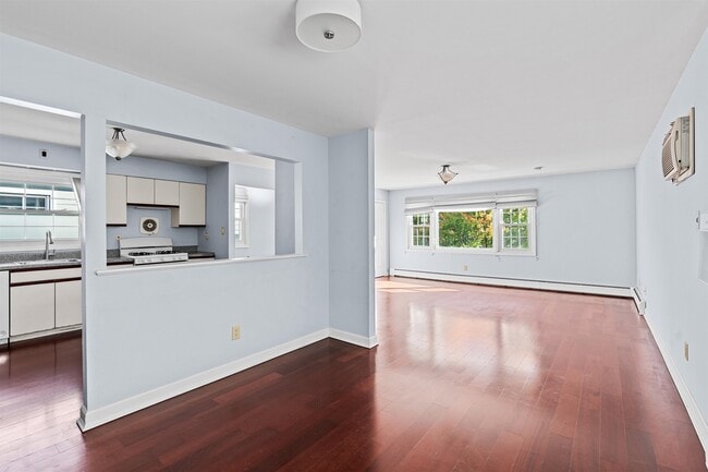 Building Photo - 407 Manila Ave Unit 2