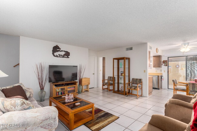 Photo - 16336 E Palisades Blvd