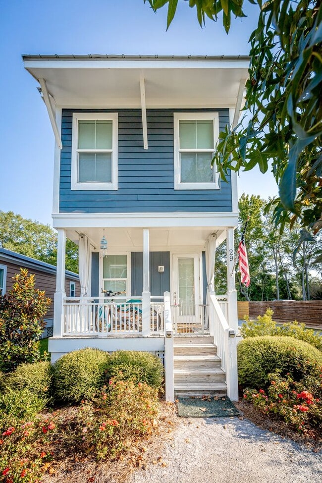Building Photo - For Rent – 2 Bedroom, 2.5 Bath in the Hear... Rental