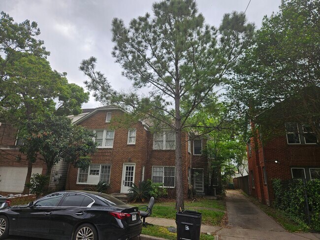 Photo - 2427 Hazard St Unit 2