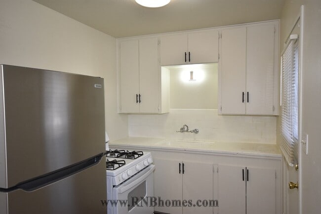 Photo - 2101 Bell Ave