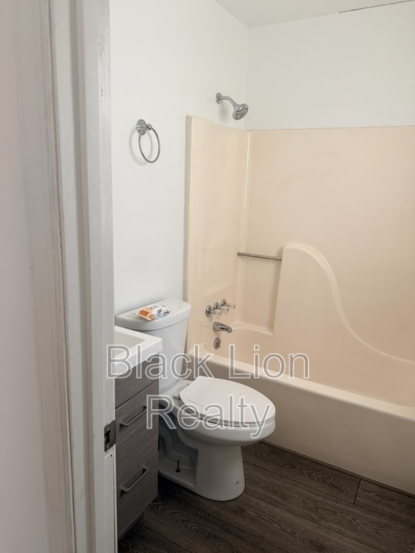 Photo - 930 Quash St