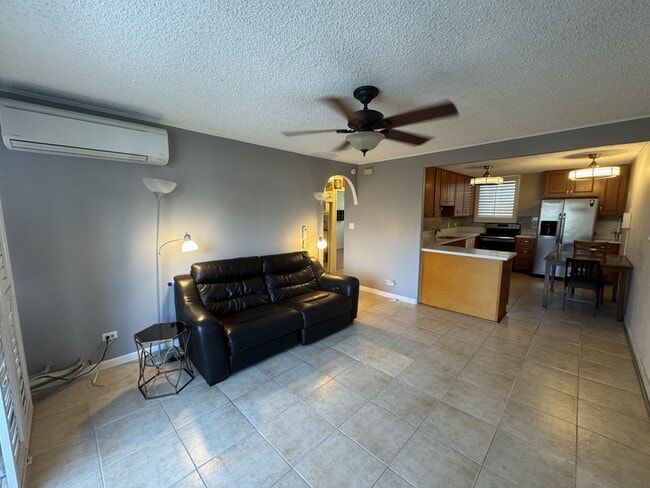 Photo - 1655 Kanunu St