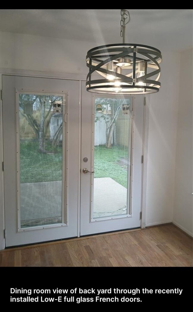 Photo - 1126 E Brompton Dr